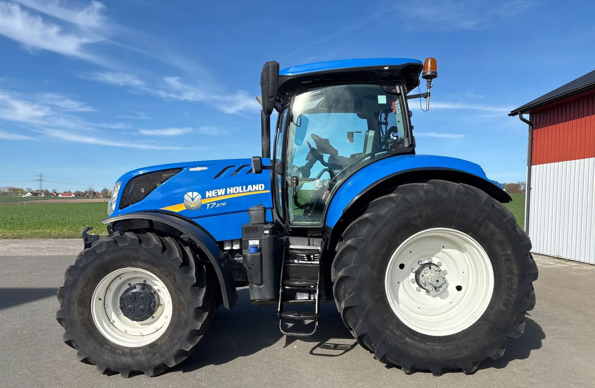Usato NEW HOLLAND T7.270 2015 tractors above 100hp in vendita, 3,316h