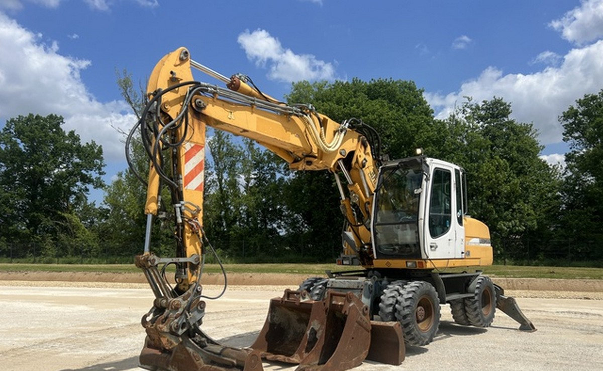 Usato Liebherr A314 2005 wheel excavator in vendita, 15,632h