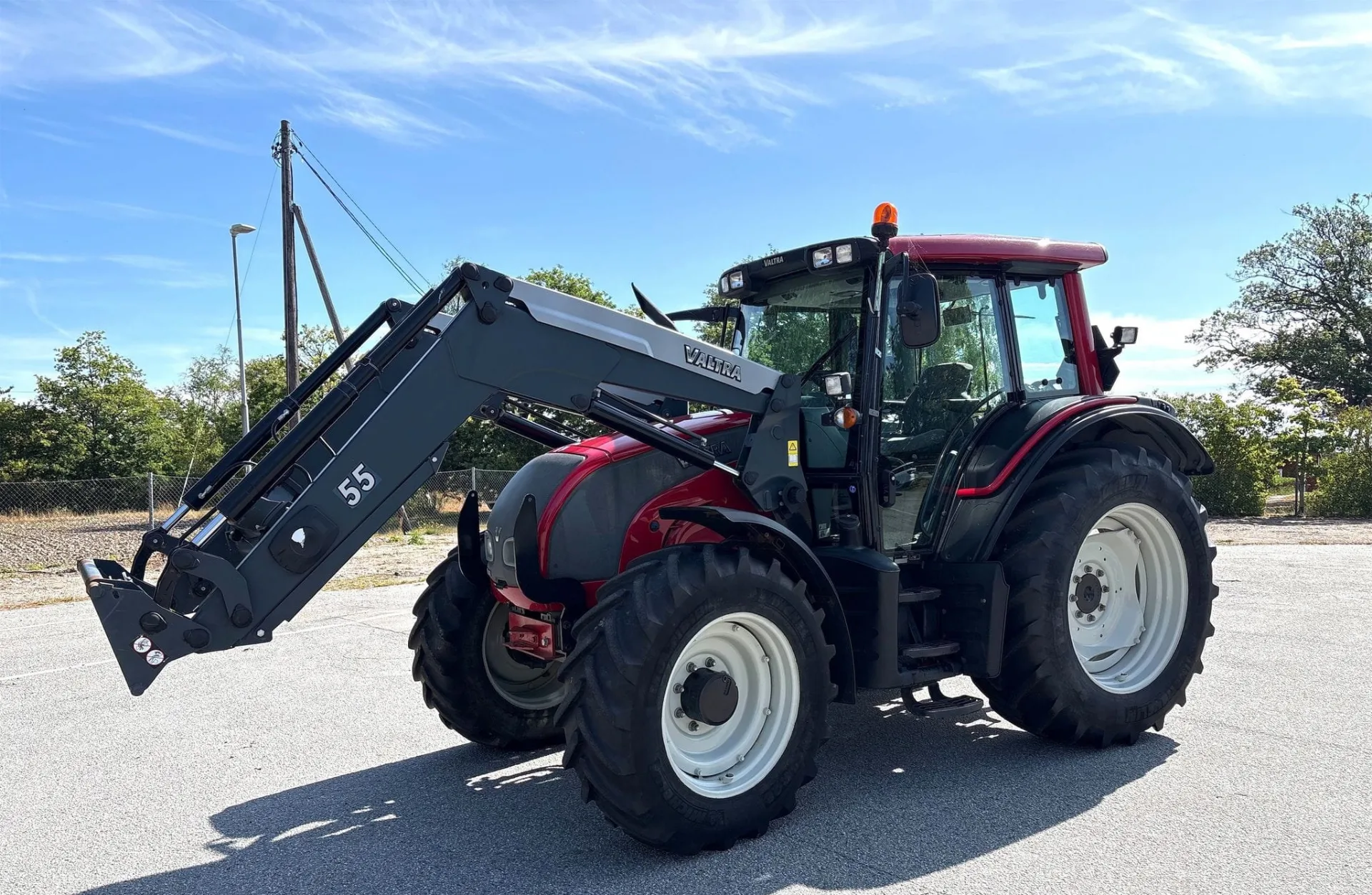 Occasion VALTRA N111E 2011 tractors above 100hp à vendre, 3,012h